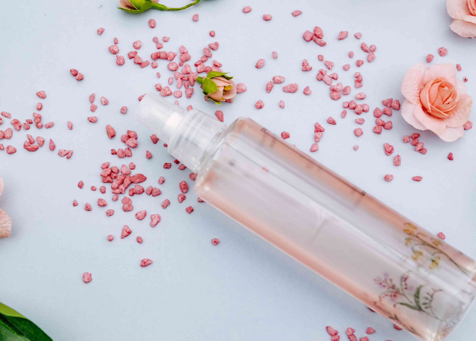 spray de agua de rosas