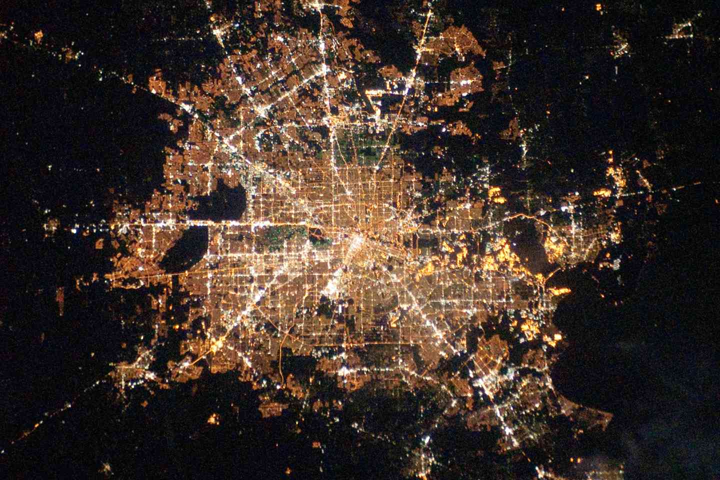Vista de satélite de Houston, Texas, iluminada de noche