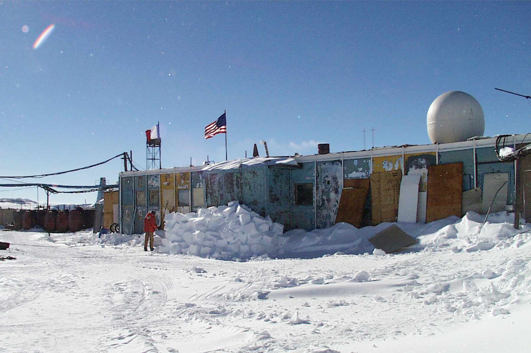 Estación Vostok, Antártida, cubierta de nieve