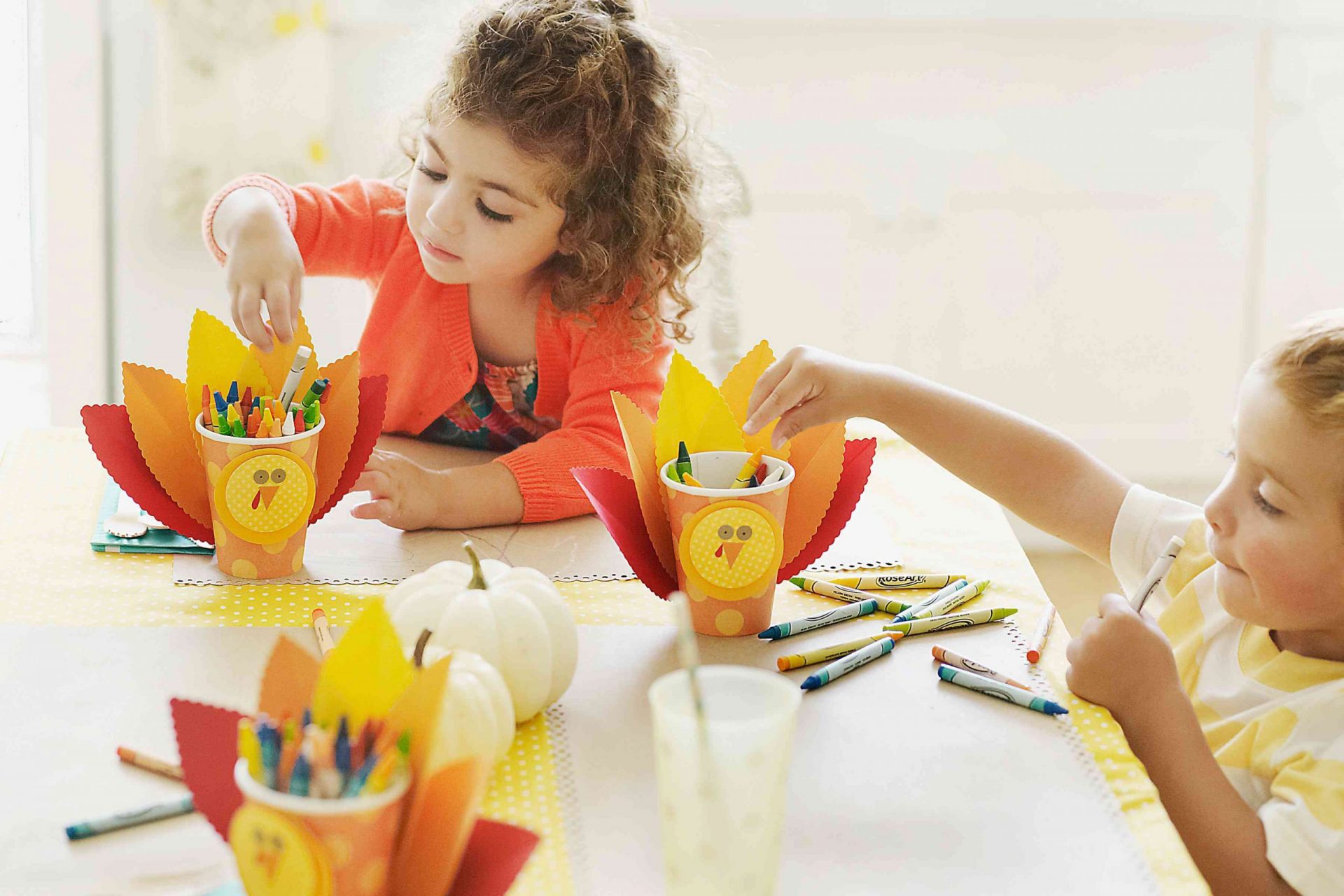 Manualidades infantiles para colorear en Acción de Gracias