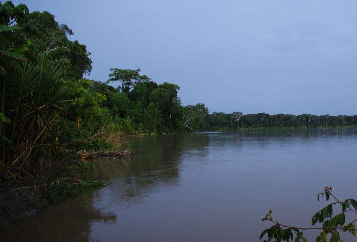 Río Zabalo en la cuenca amazónica de Ecuador
