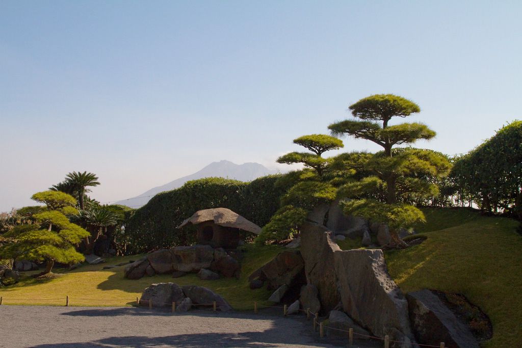 El Jardín Senganen de Japón destaca el Sakurajima como parte de su paisaje