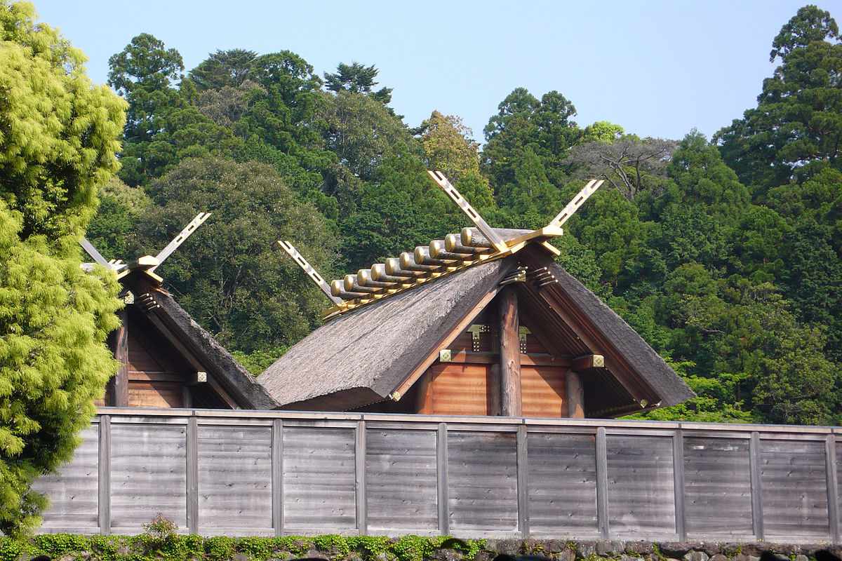 Los santuarios sintoístas de Japón están ocultos por una valla