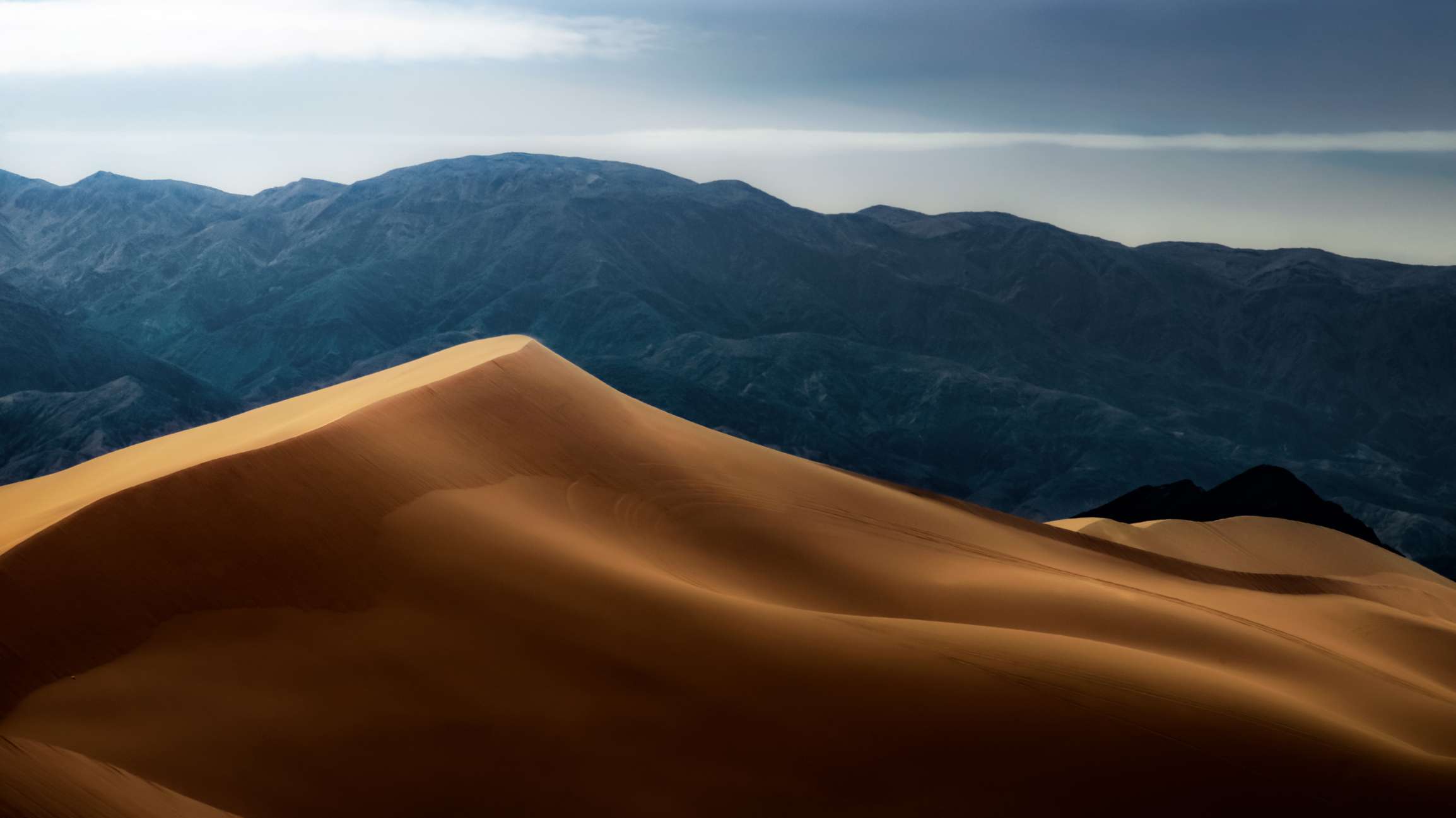 Vista panorámica del desierto contra el cielo, Pahrump, Estados Unidos